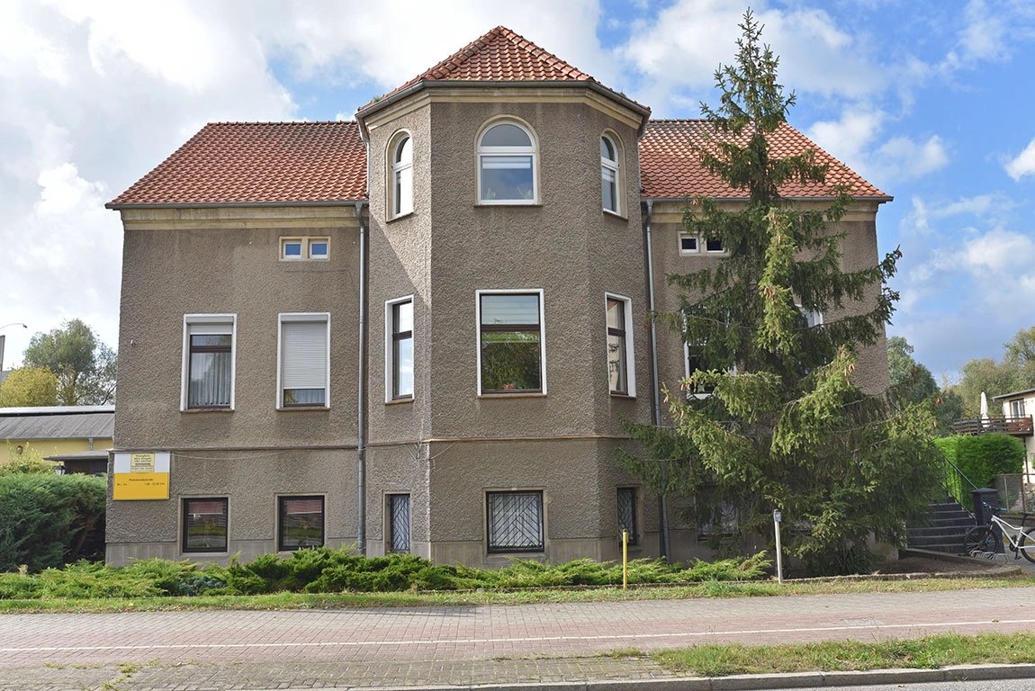 Mehrfamilienhaus + Pension + Gaststätte + Kegelhalle mit vielfältigen Möglichkeiten in Ketzin