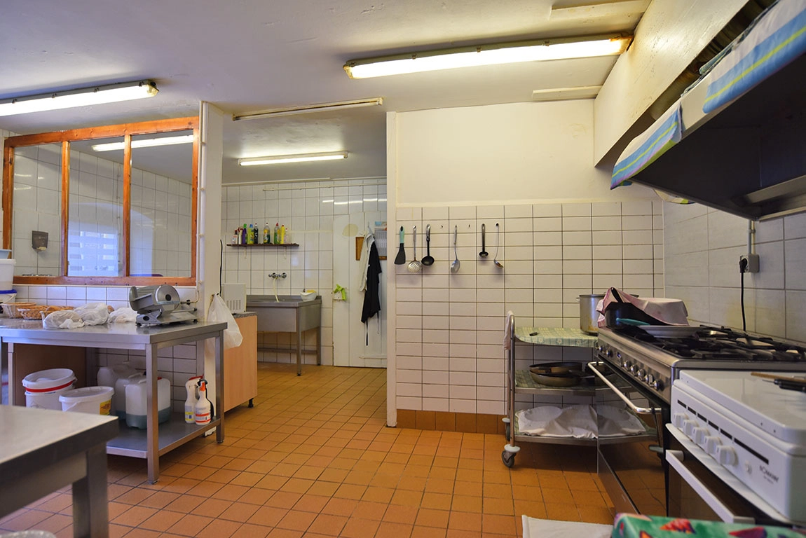 Mehrfamilienhaus + Pension + Gaststätte + Kegelhalle mit vielfältigen Möglichkeiten in Ketzin