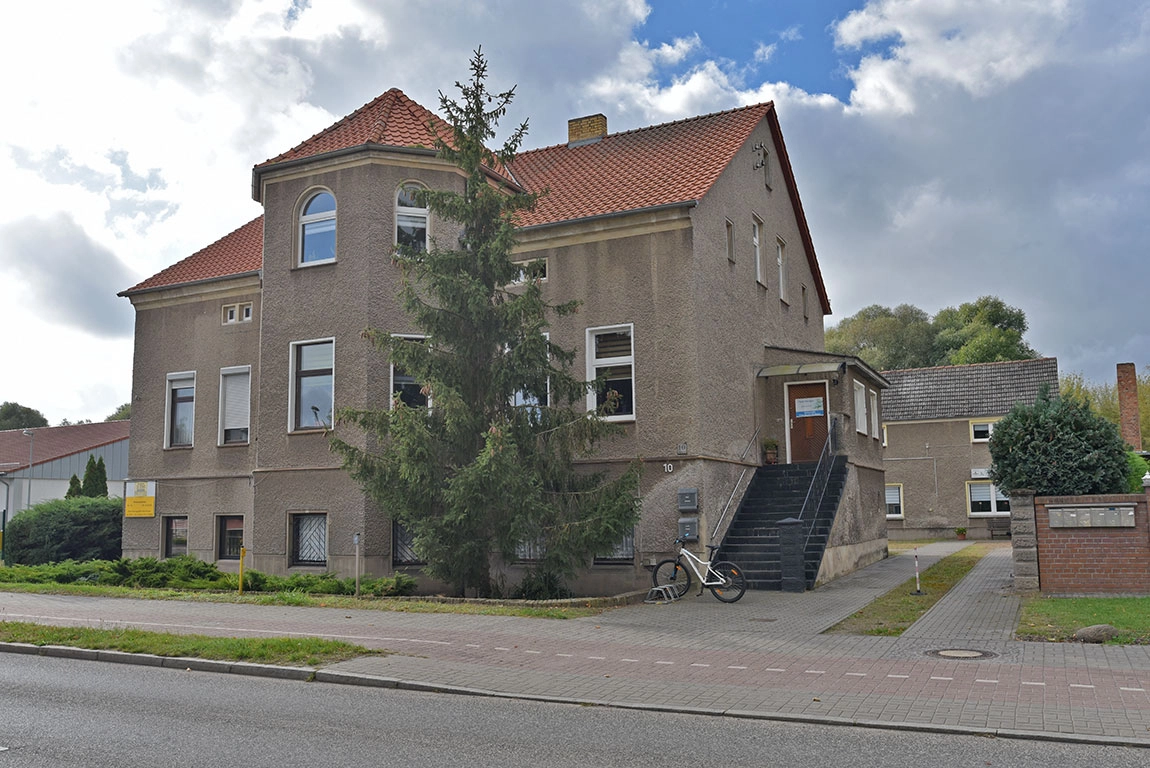 Mehrfamilienhaus + Pension + Gaststätte + Kegelhalle mit vielfältigen Möglichkeiten in Ketzin