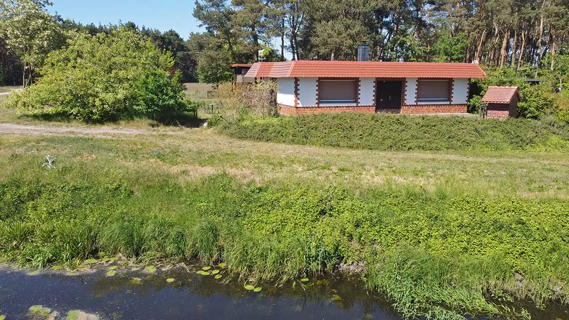 Paradies auf Erden! Wochenendhaus mit Wasserzugang nahe Wald und Feld