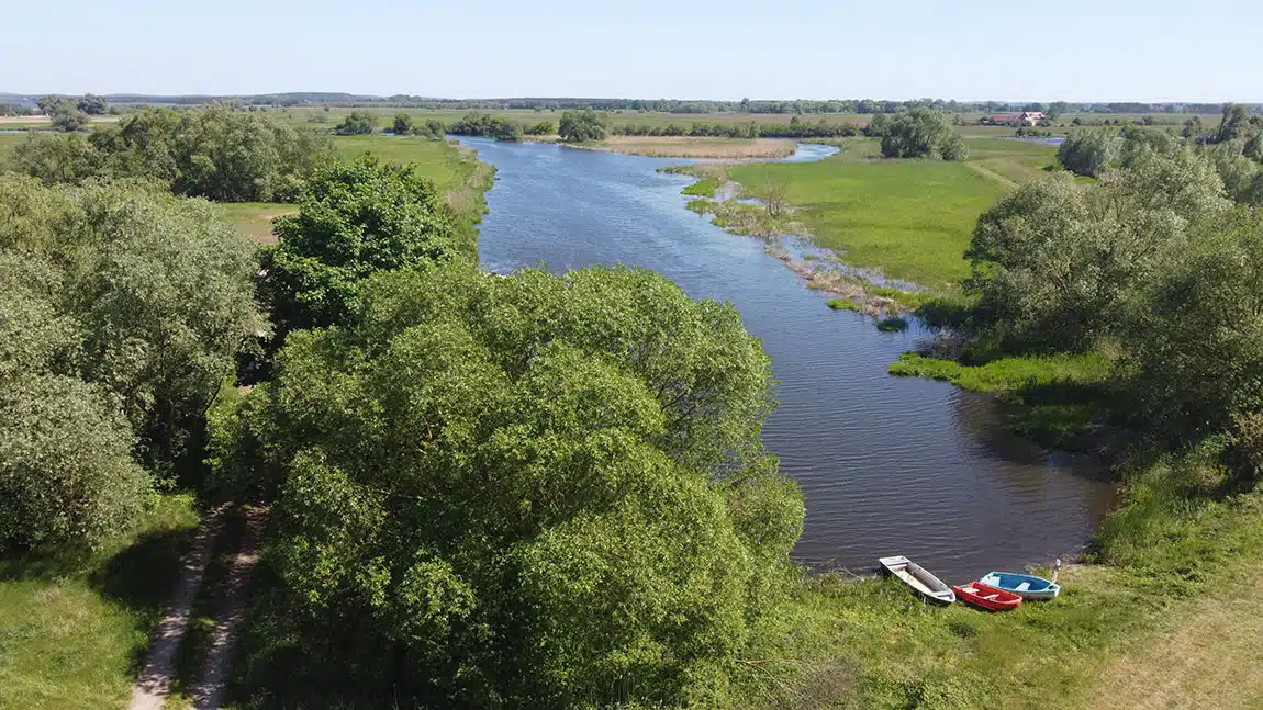Paradies auf Erden! Wochenendhaus mit Wasserzugang nahe Wald und Feld