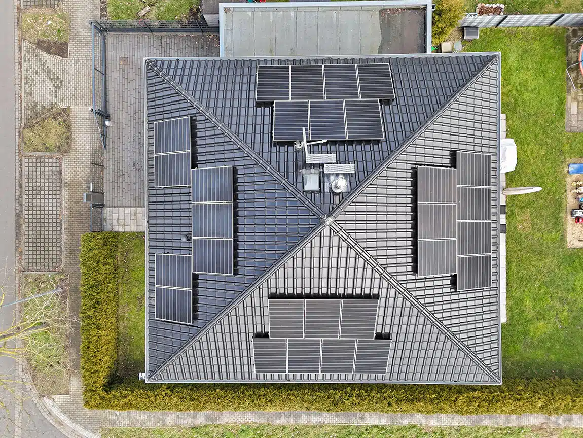 Hochwertig ausgestattete Stadtvilla mit Erdwärmeheizung + PV-Anlage in Dallgow-Döberitz