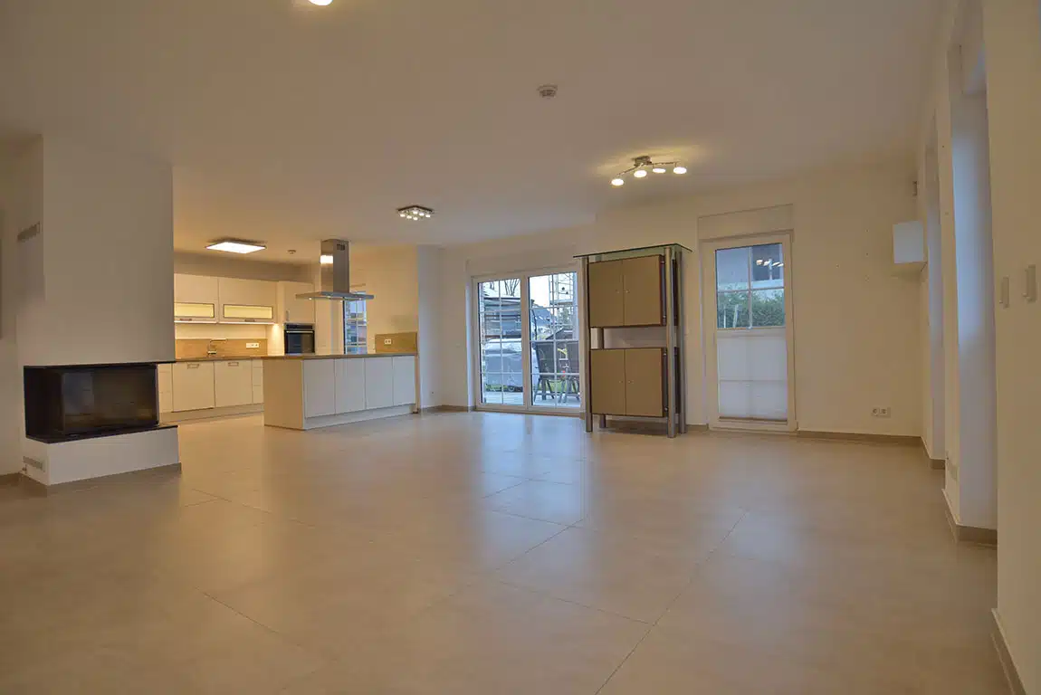Hochwertig ausgestattete Stadtvilla mit Erdwärmeheizung + PV-Anlage in Dallgow-Döberitz