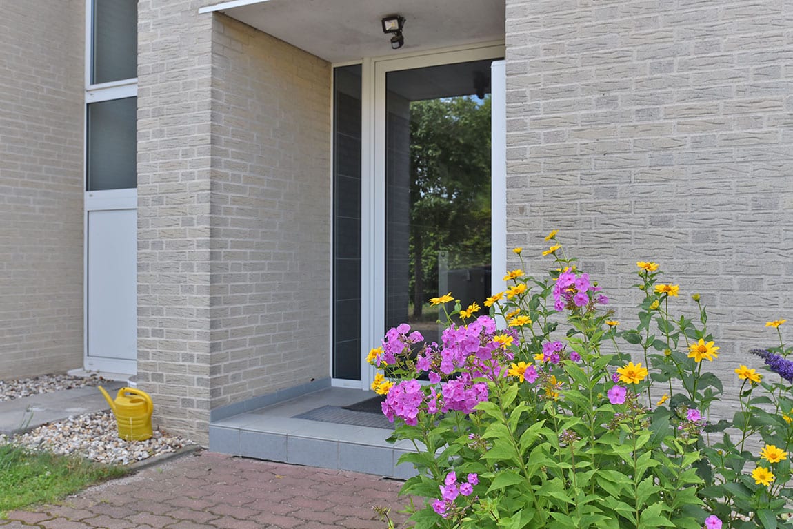 Gut vermietete 2-Zimmer-Eigentumswohnung mit Balkon, PKW-Stellplatz und Abstellraum in Dallgow-Döberitz