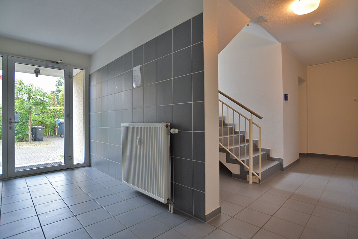 Gut vermietete 2-Zimmer-Eigentumswohnung mit Balkon, PKW-Stellplatz und Abstellraum in Dallgow-Döberitz