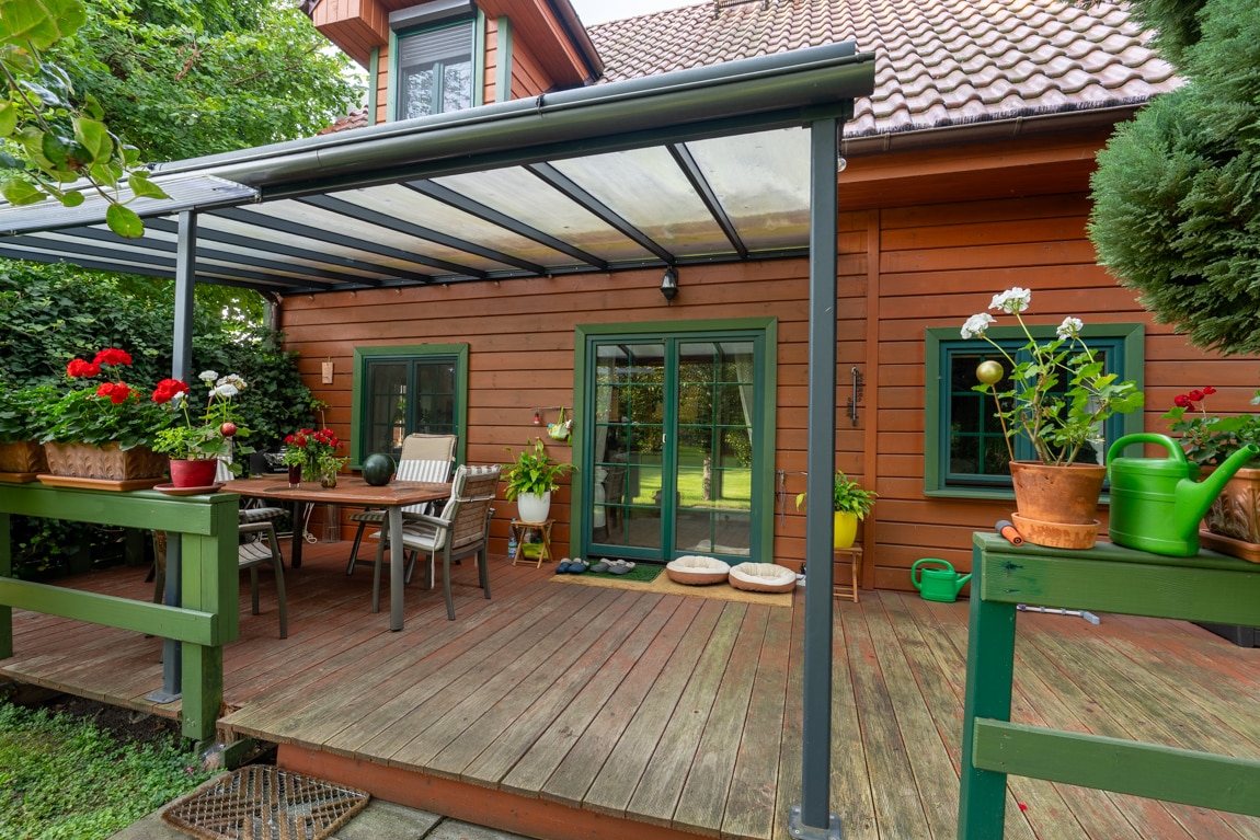 Jeder Tag wie im Urlaub! Einzigartiges Einfamilien-Holzhaus mit Obstgarten direkt am Naturschutzgebiet