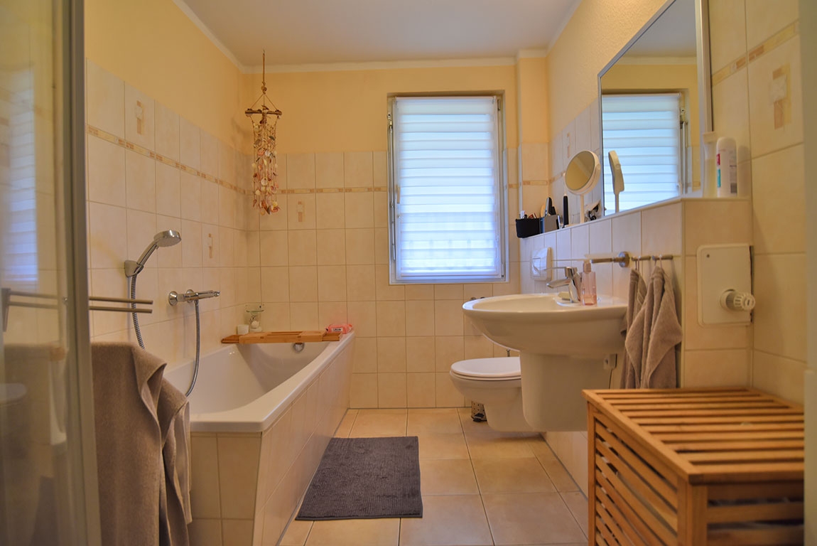 Liebevoll gepflegtes & modernisiertes Einfamilienhaus im Bungalowstil