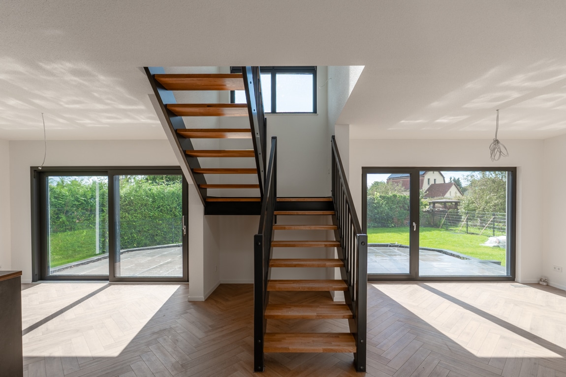 Großzügig / energieeffizient / hochwertig ausgestattet! Stadtvilla mit Luft-Wasser-Wärmepumpe & PV-Anlage