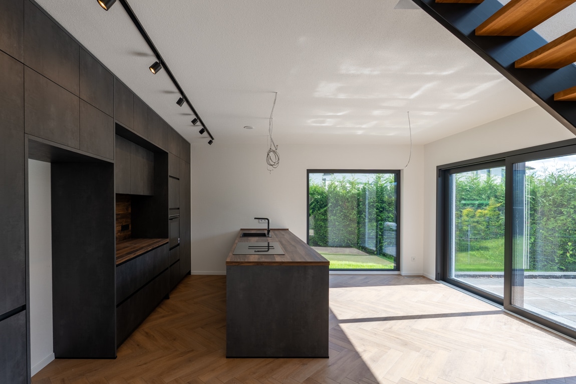 Großzügig / energieeffizient / hochwertig ausgestattet! Stadtvilla mit Luft-Wasser-Wärmepumpe & PV-Anlage