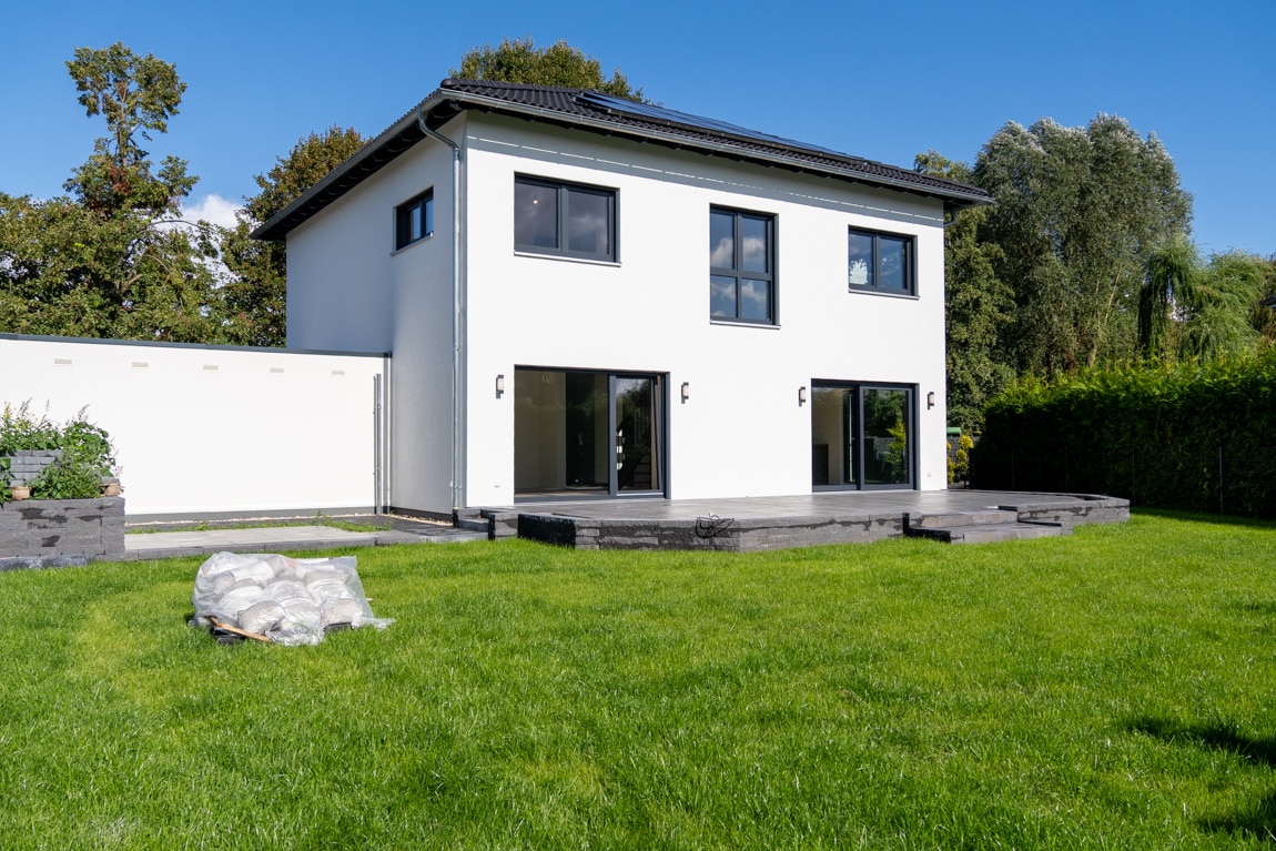 Großzügig / energieeffizient / hochwertig ausgestattet! Stadtvilla mit Luft-Wasser-Wärmepumpe & PV-Anlage