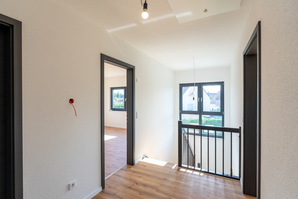 Großzügig / energieeffizient / hochwertig ausgestattet! Stadtvilla mit Luft-Wasser-Wärmepumpe & PV-Anlage