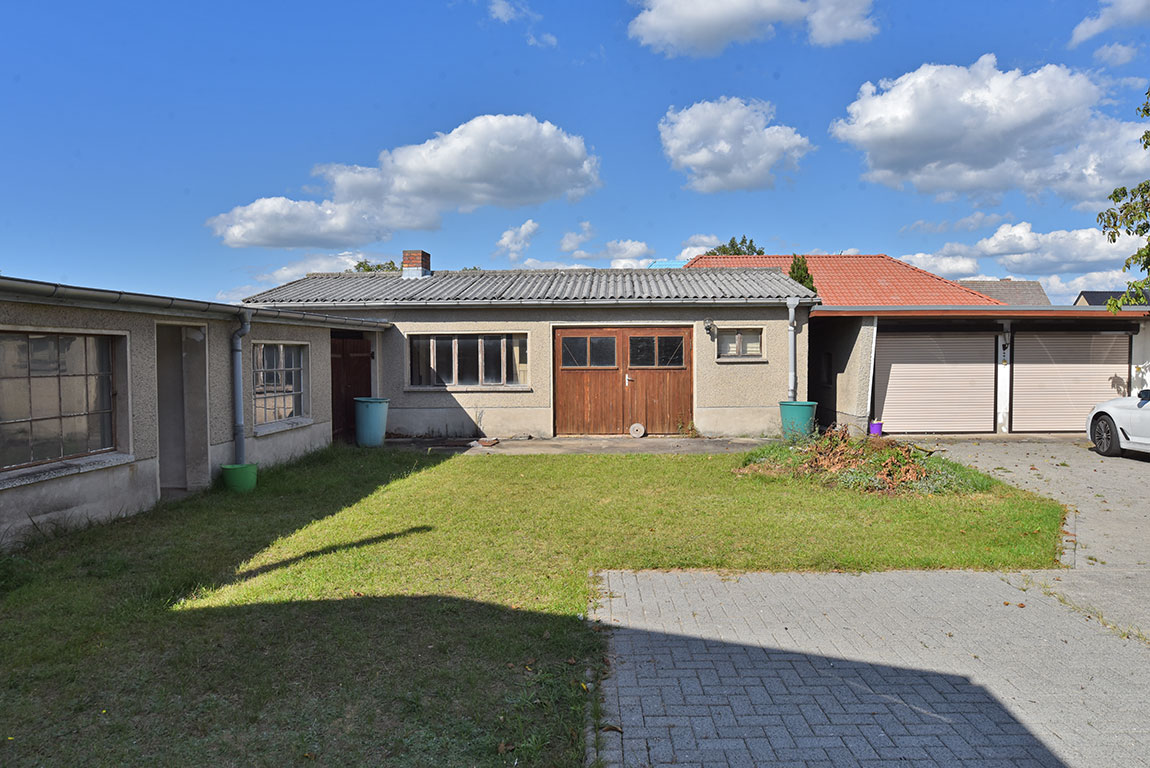 Einfamilienhaus mit multifunktionalem Nebengelass / Werkstatthalle in Rathenow