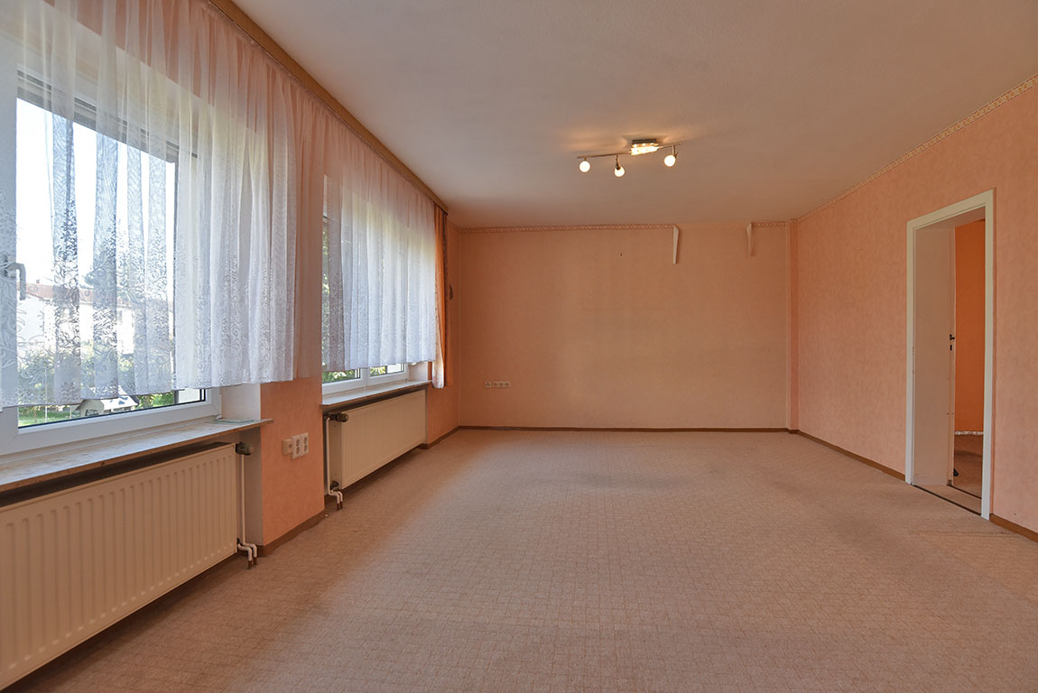 Einfamilienhaus mit multifunktionalem Nebengelass / Werkstatthalle in Rathenow
