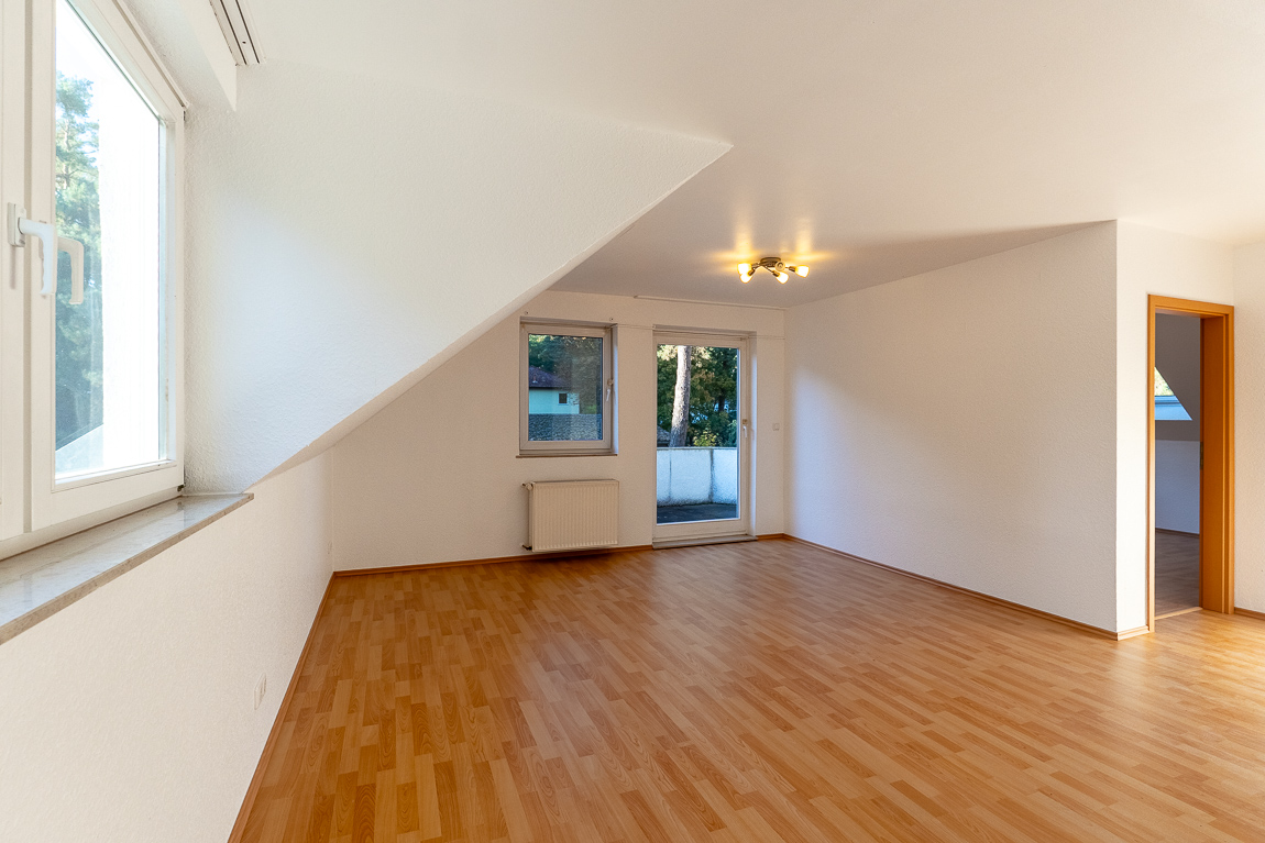 Großzügiges Einfamilienhaus mit mulifunktionaler (Gewerbe-) Remise in zentraler Wohnlage