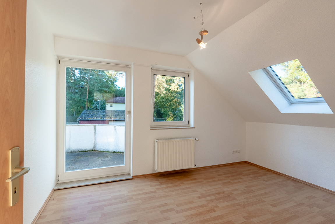 Großzügiges Einfamilienhaus mit mulifunktionaler (Gewerbe-) Remise in zentraler Wohnlage