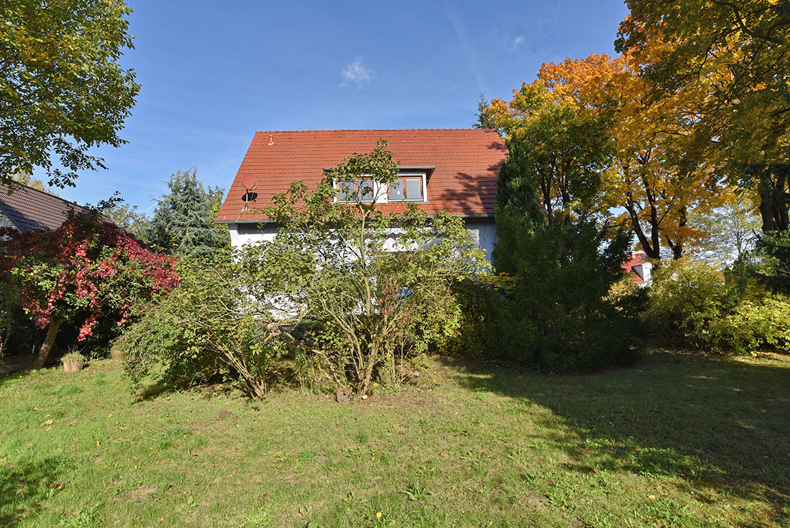 Ein- bis Zweifamilienhaus mit Vollkeller und vielfältigen Nutzungsmöglichkeiten in Toplage von Neuenhagen bei Berlin