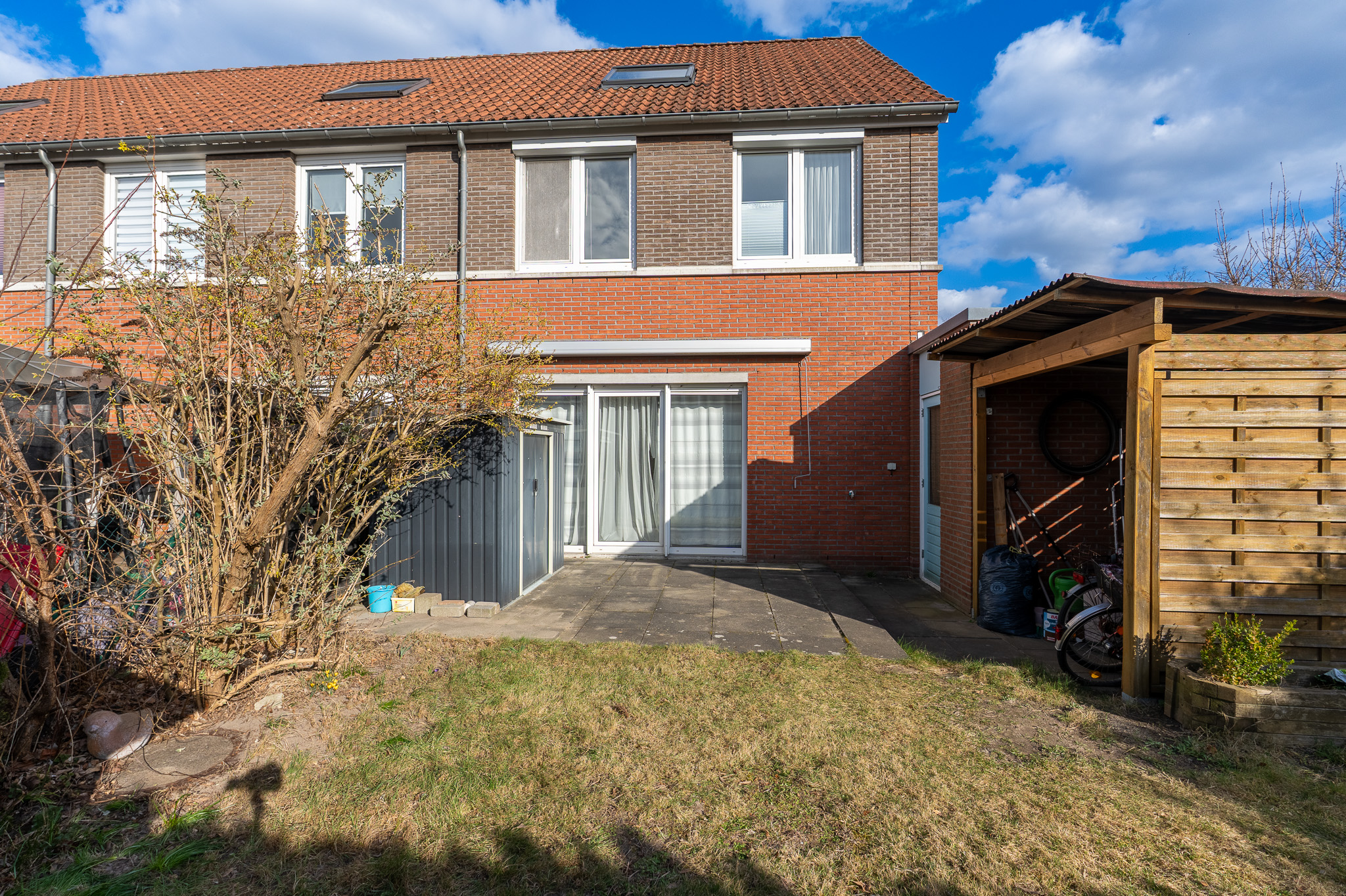 Verklinkertes Reihenendhaus mit holländischem Flair und familienfreundlicher Raumaufteilung in Falkensee-Finkenkrug