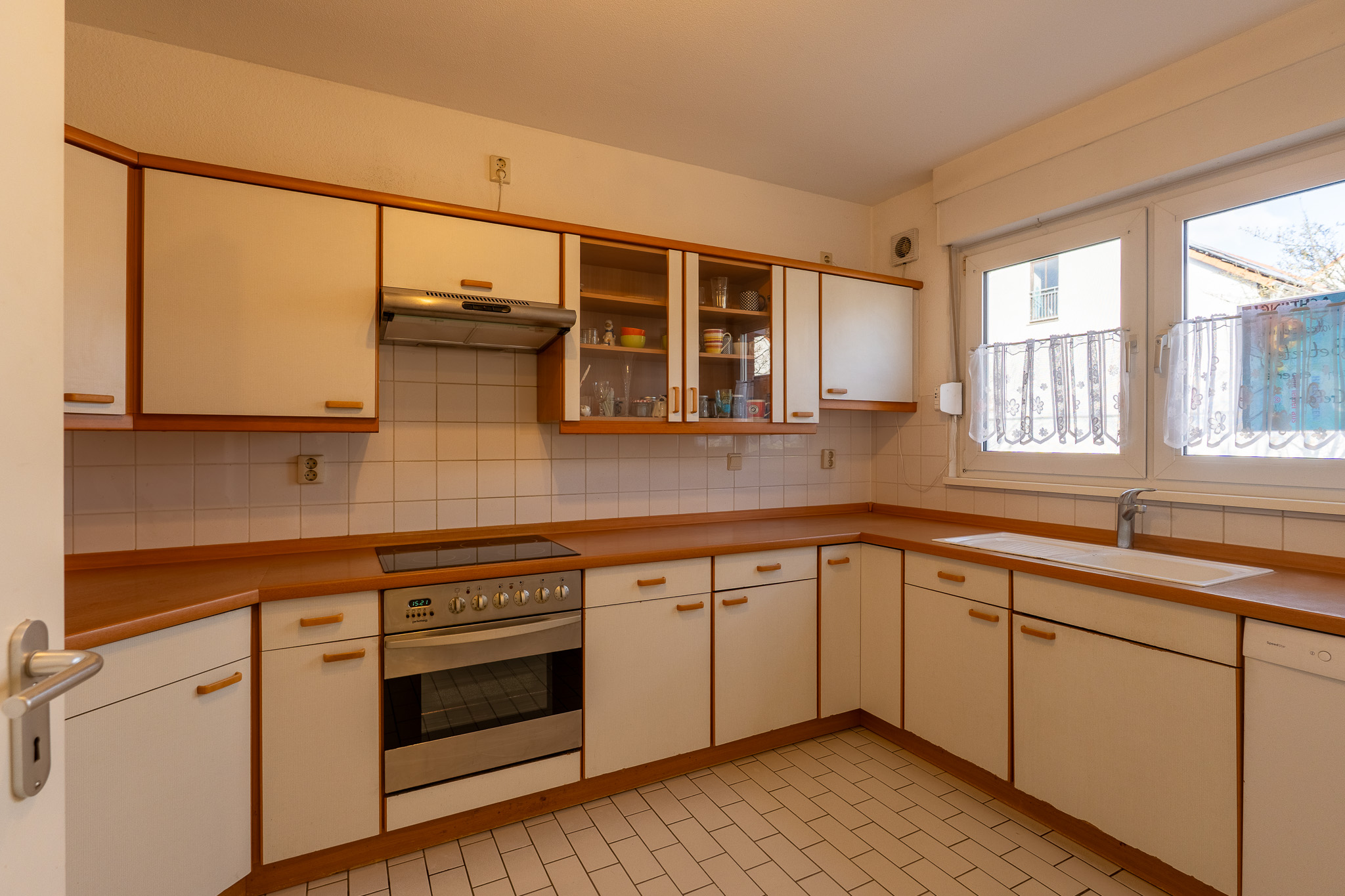 Verklinkertes Reihenendhaus mit holländischem Flair und familienfreundlicher Raumaufteilung in Falkensee-Finkenkrug