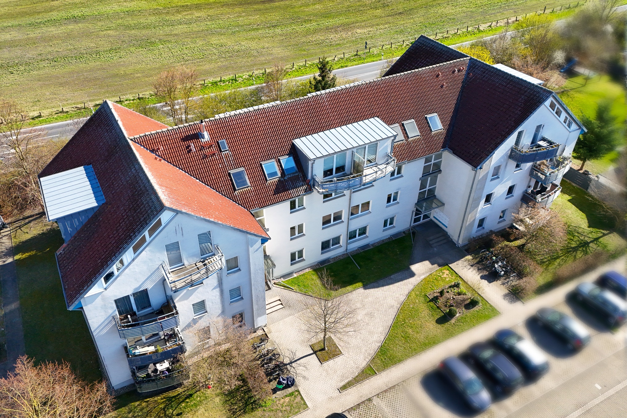 Bezugsfreie 2-Zimmer-Eigentumswohnung mit Balkon, PKW-Stellplatz und Kellerraum in bester Wohnlage
