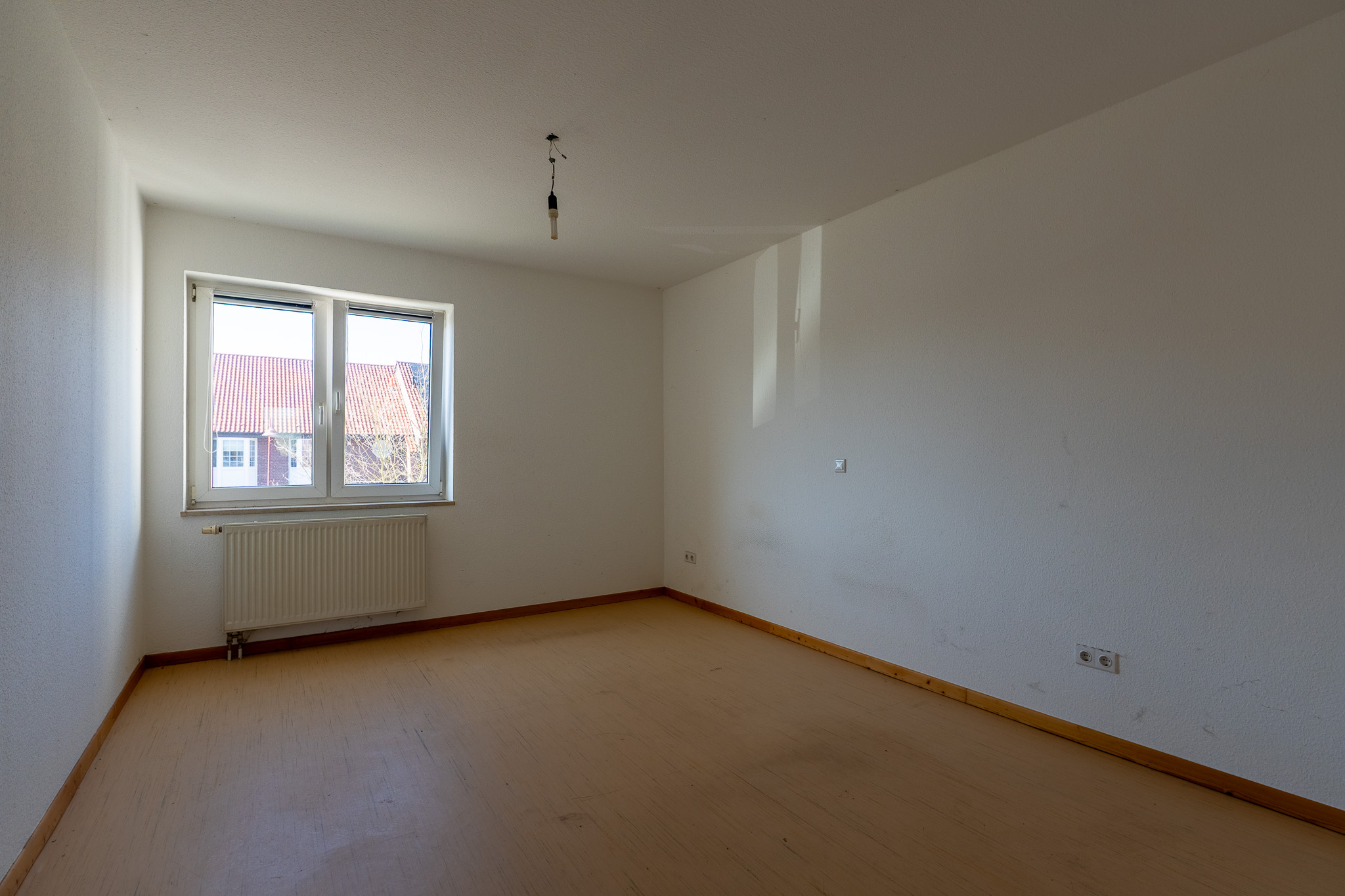 Bezugsfreie 2-Zimmer-Eigentumswohnung mit Balkon, PKW-Stellplatz und Kellerraum in bester Wohnlage