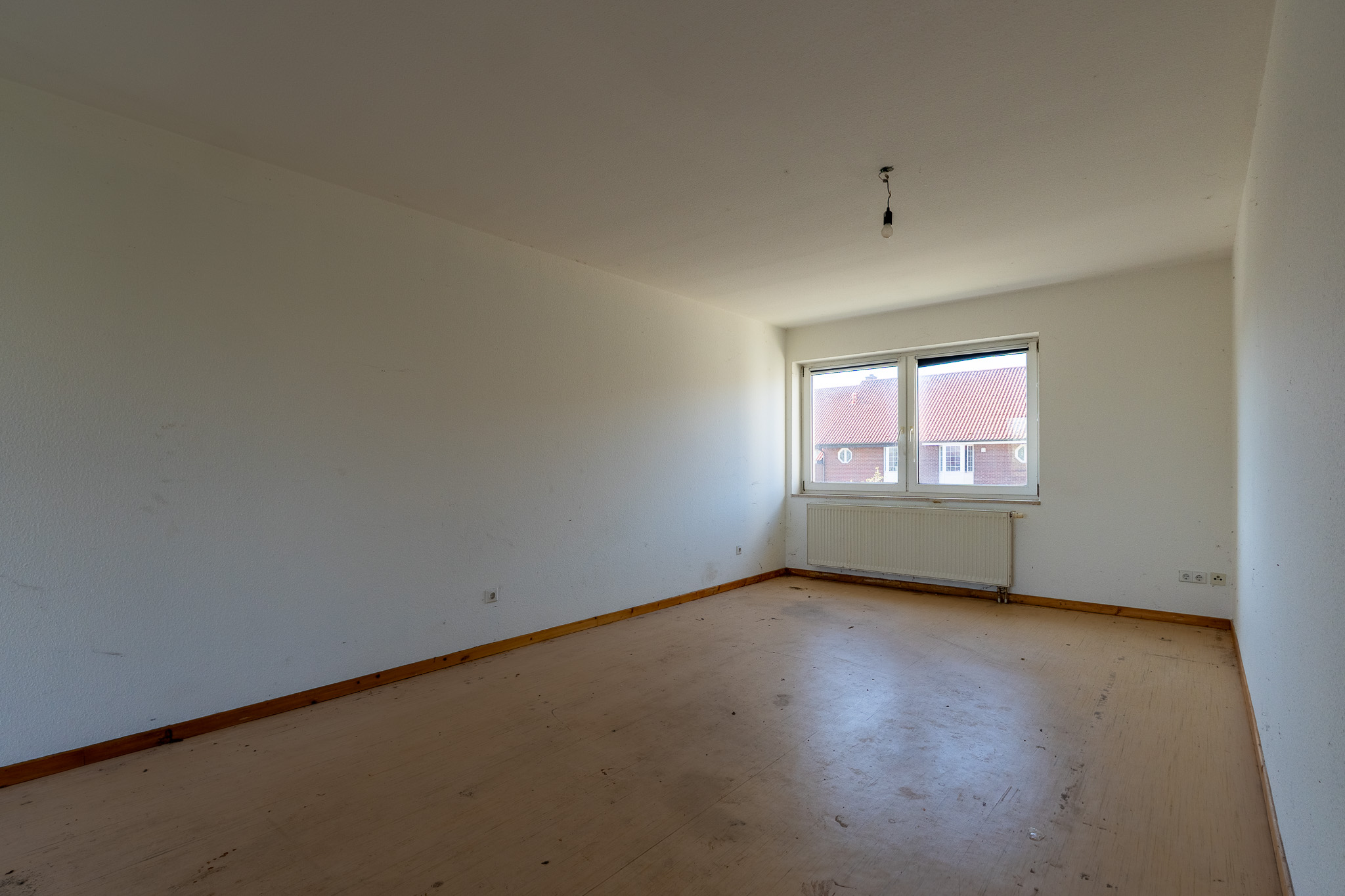 Bezugsfreie 2-Zimmer-Eigentumswohnung mit Balkon, PKW-Stellplatz und Kellerraum in bester Wohnlage
