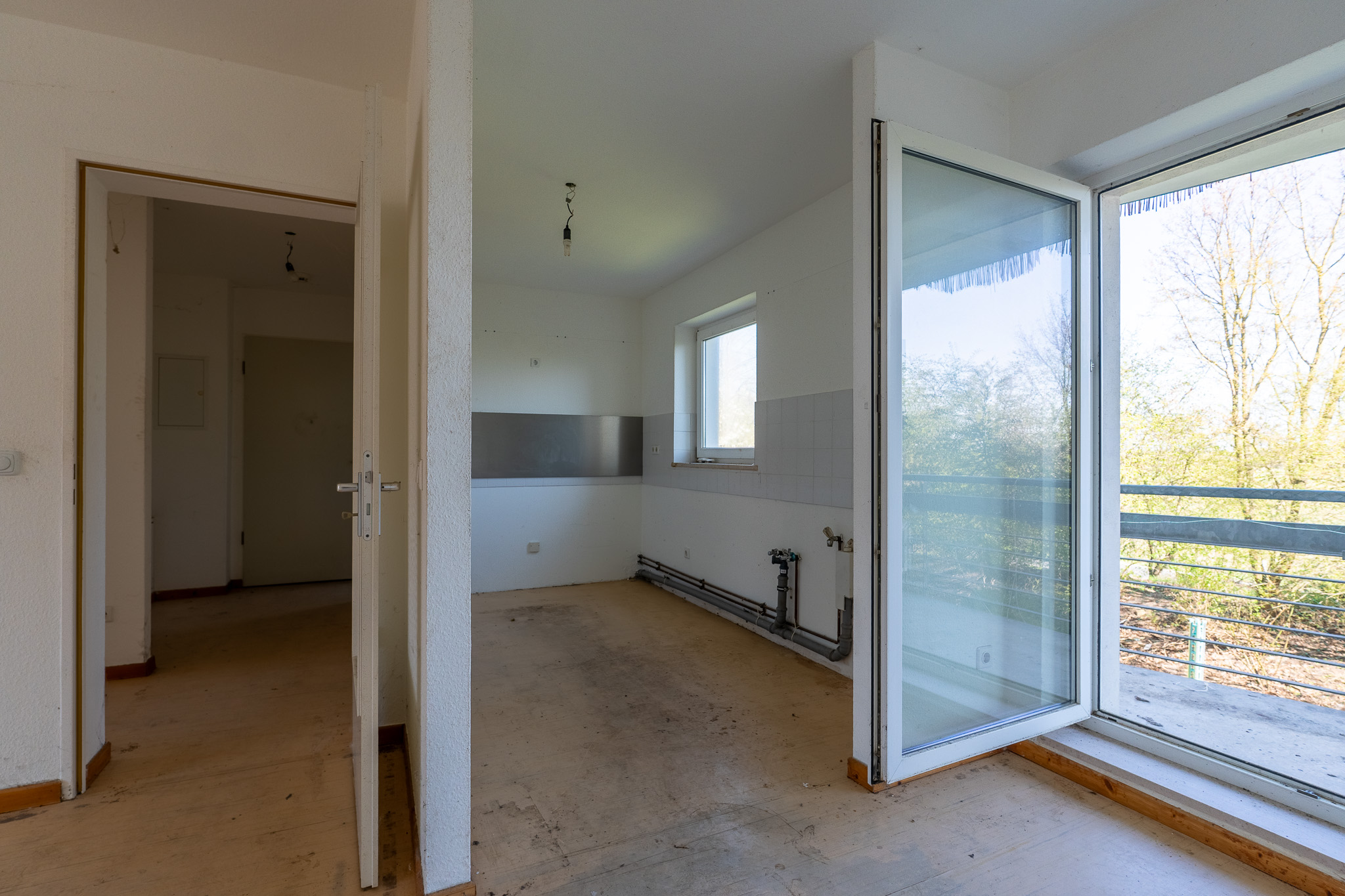 Bezugsfreie 2-Zimmer-Eigentumswohnung mit Balkon, PKW-Stellplatz und Kellerraum in bester Wohnlage