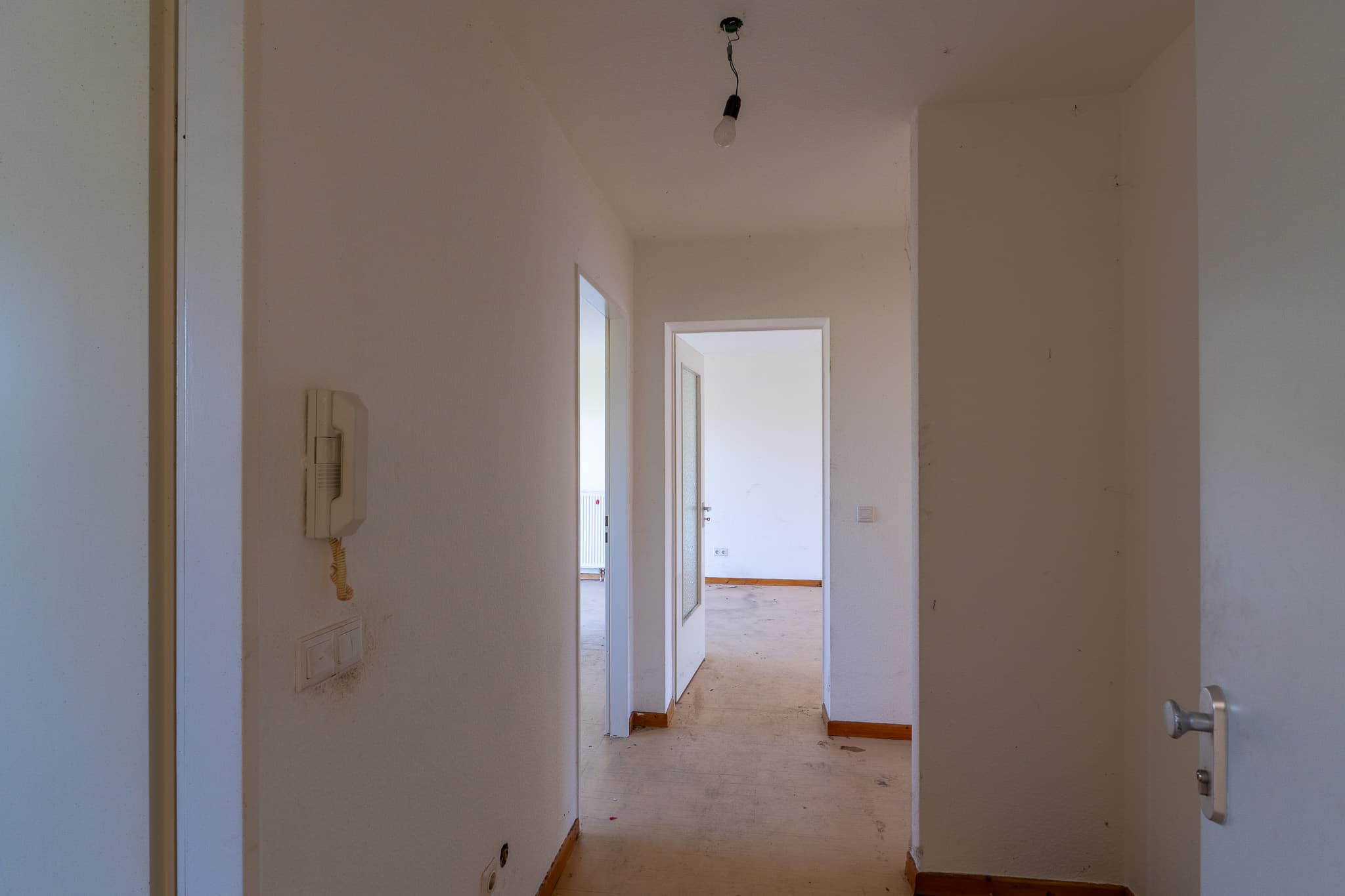 Bezugsfreie 2-Zimmer-Eigentumswohnung mit Balkon, PKW-Stellplatz und Kellerraum in bester Wohnlage