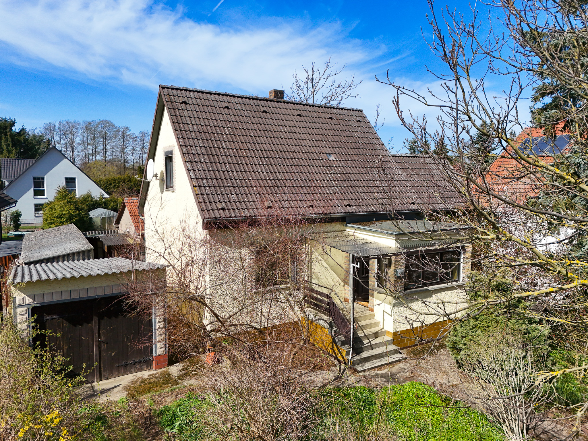 Sanierungsbedürftiges Einfamilienhaus mit Potential auf großzügigem Grundstück in Falkensee-Finkenkrug