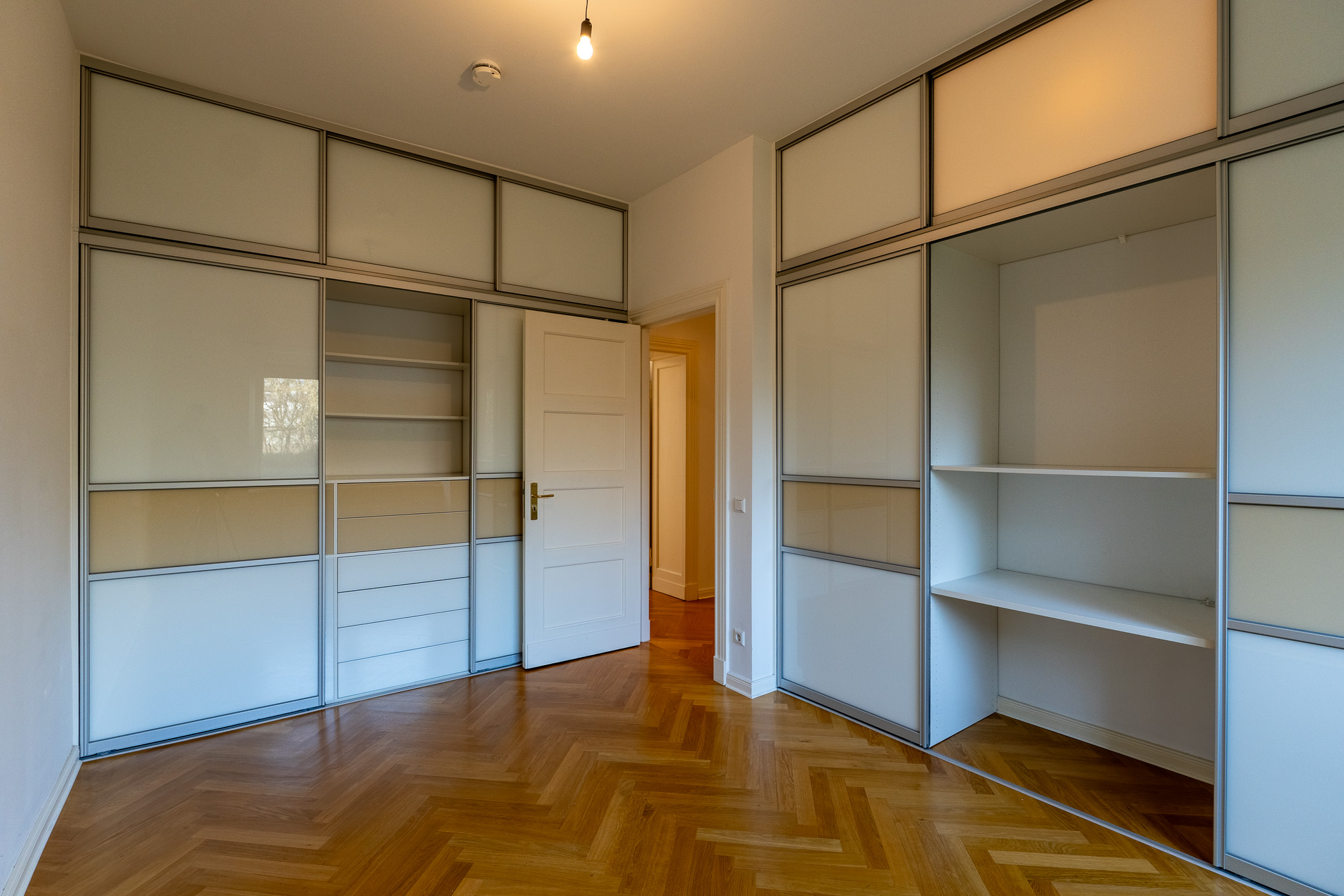 3-Zimmer-Altbauperle in Top-Wohnlage von Berlin-Wilmersdorf! Nur wenige Meter zum Preußenpark & Fehrbelliner Platz!