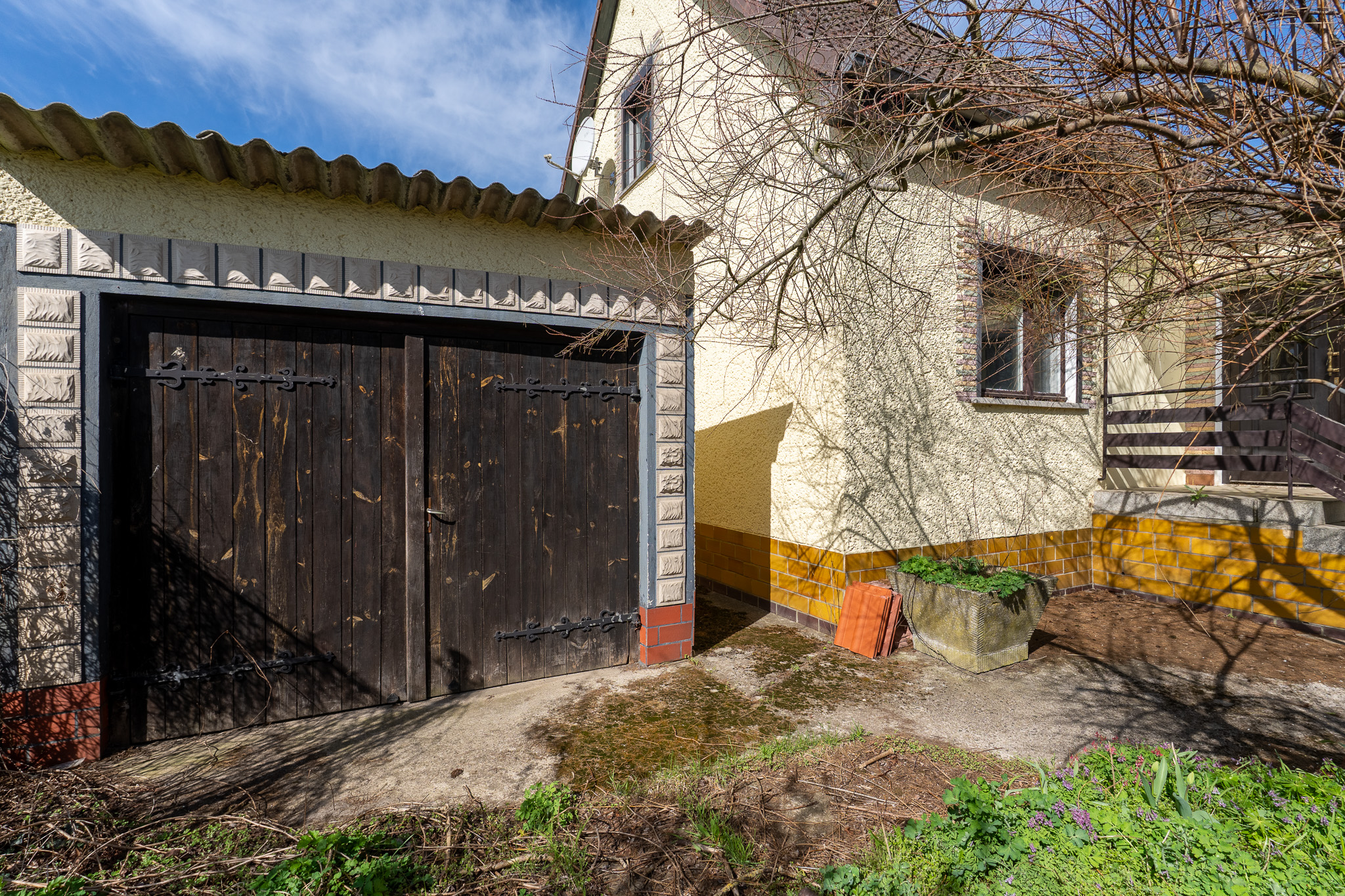 Sanierungsbedürftiges Einfamilienhaus mit Potential auf großzügigem Grundstück in Falkensee-Finkenkrug