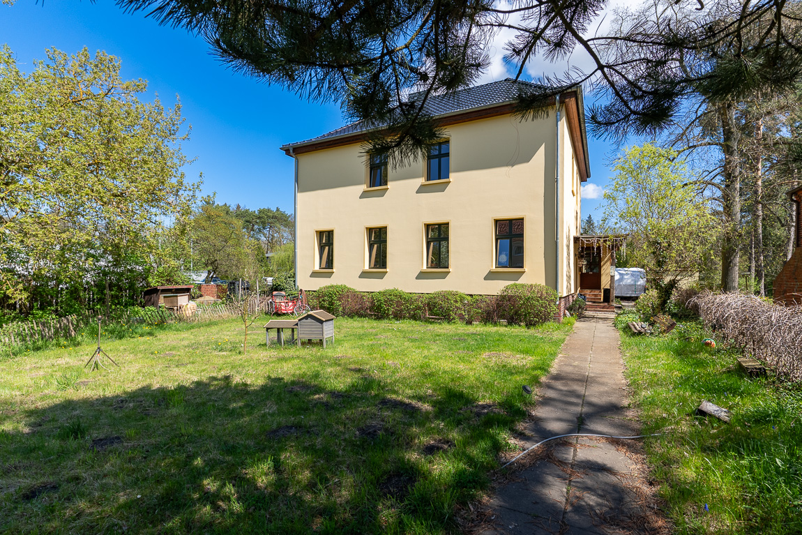 Wohnkomfort trifft Altbaucharme! Großzügiges Ein- bis Dreifamilienhaus auf großem Grundstück in Wusterwitz